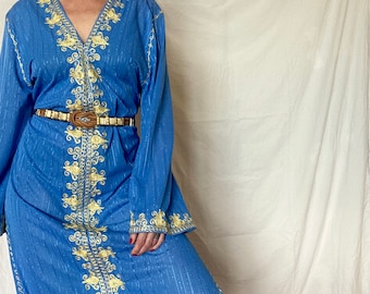 1970s blue Moroccan kaftan dress with gold embroidery - Size S