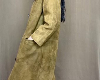 1960s boxy suede coat // Size S