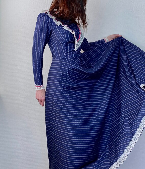 1970s blue floral prairie dress - Size XS
