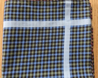 Pack of 6 men&#39;s handkerchiefs with small squares.