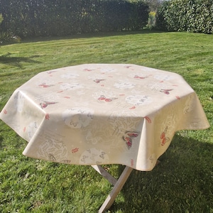 Round oilcloth 155cm wide &quot;Butterflies&quot;.