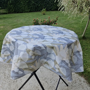 Round oilcloth 150cm wide &quot;The leaves&quot;.