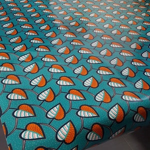Oilcloth 135 cm wide &quot;Leaves&quot;.