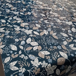 Oilcloth 135 cm wide &quot;Leaves&quot;.