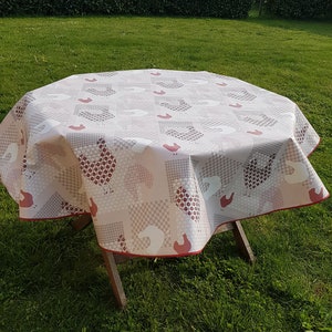 Round oilcloth 175cm wide &quot;The Hens&quot;.