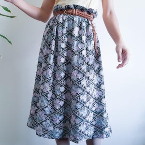 L - XL - ヴィンテージ 1960年代 花柄刺繍スカート ネットレーススカート パステルレーススカート クラシックレトロスカート パステルピンクブルーレーススカート