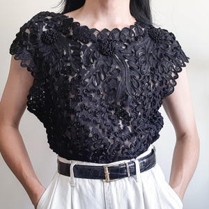 Vintage 80-90-tals svart Soutache spetstopp med 3D-band och blomapplikation, festblus M-L