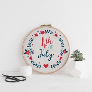 4th of July Cross Stitch Pattern PDF, US patriotic cross stitch pattern, Independence cross stitch, wreath cross stitch, floral cross stitch
