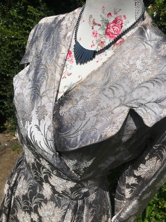 Vintage 1950s brocade dress in silver and gold, 19