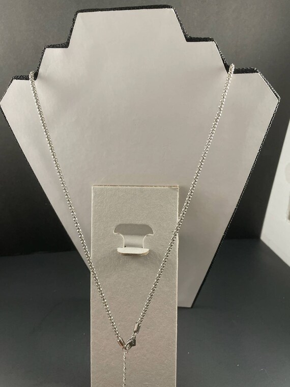 Silvertone mesh chain with butterfly pendant. - image 3