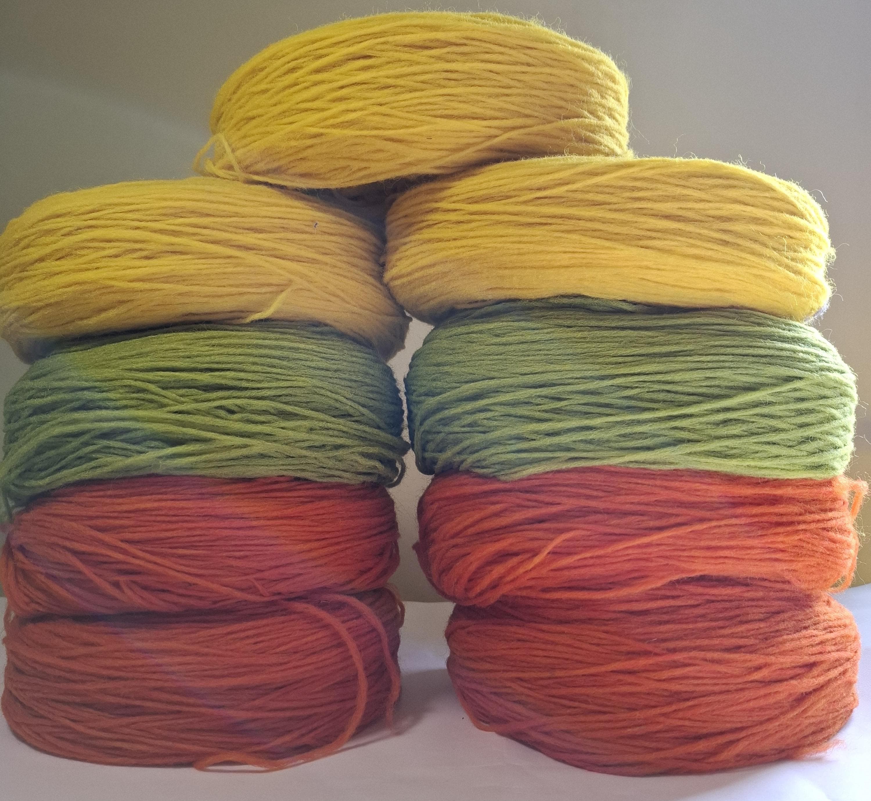 Wool yarn for knitting. High quality  unspun  wool yarn  . Natural 100% wool yarn.