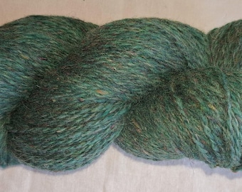 Wool yarn for knitting, High quality teal green tweed hand dyed wool yarn. Natural lanolin yarn.