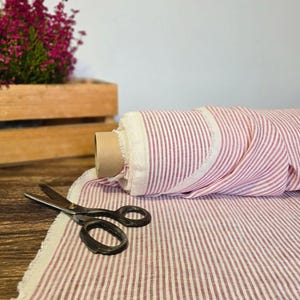 Tessuto di lino bianco latte con strisce rosse, Tessuto leggero di lino naturale tagliato su misura, Lino biologico lavato