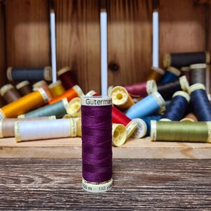 Auberginelila sytrådar, Sytrådar Gutermann sew - alla 718, Polyestertrådar 110 yards / 100 m
