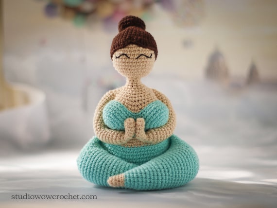 Crochet Pattern for Amigurumi Yogi Girl Plus Size Us, It, Es, Pt, Fr, De  DIY Crochet Project for Home Decor / Instant Download 