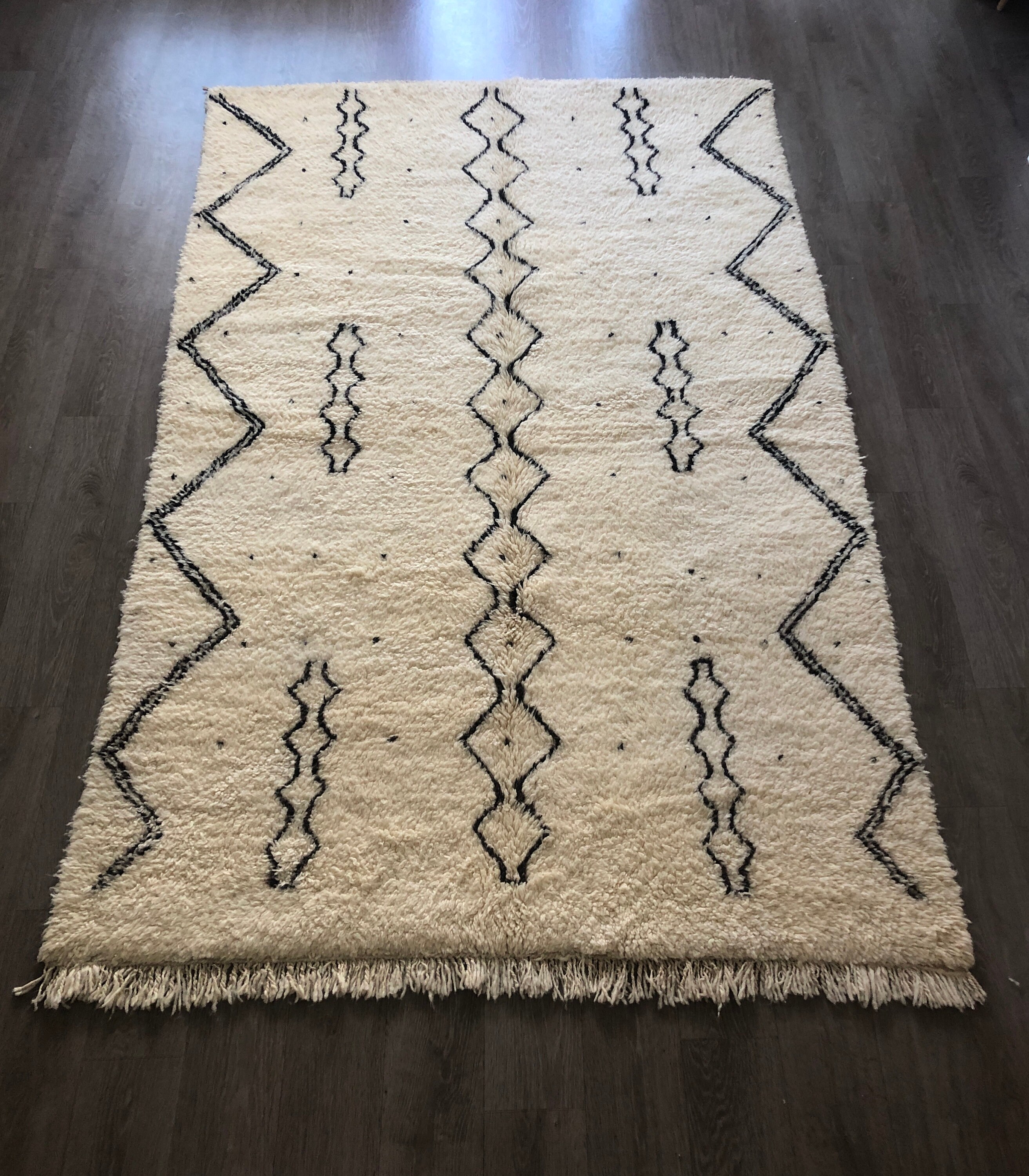 Tapis Berbère Beni Ouarain Blanc et Noir