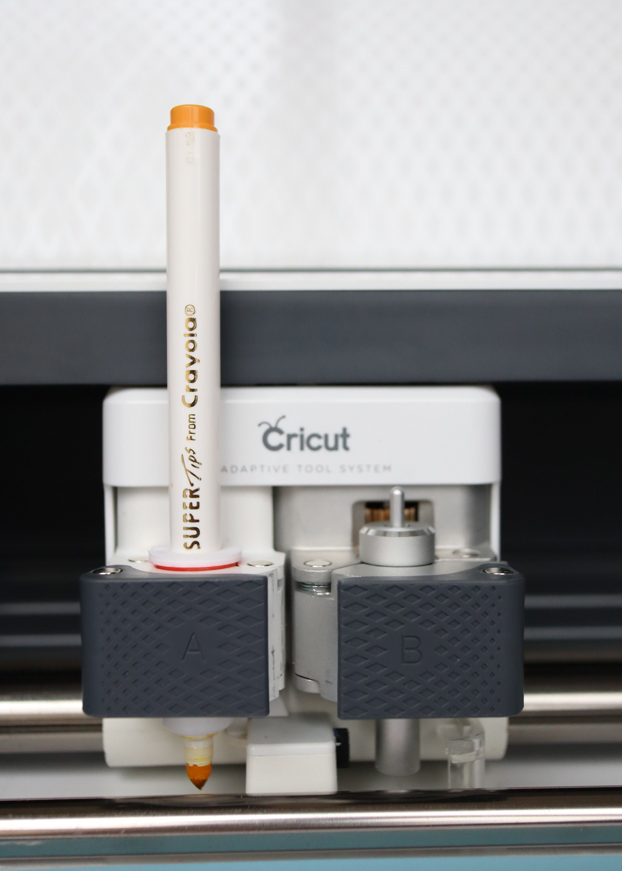 STL file Cricut maker Crayola SuperTips adapter 🖊️・3D printing
