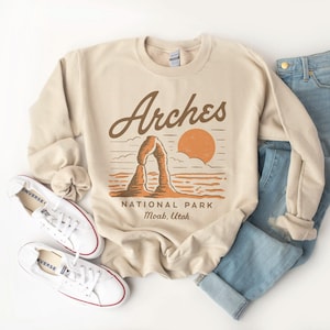 Arches National Park Moab Utah Beige Crewneck Unisex Sweatshirt