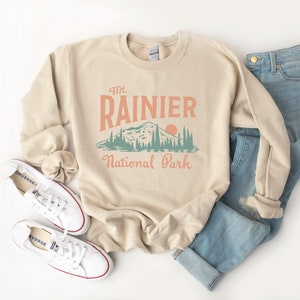 Mt Rainier Crewneck National Park Vintage Mountain Beige Unisex Sweatshirt