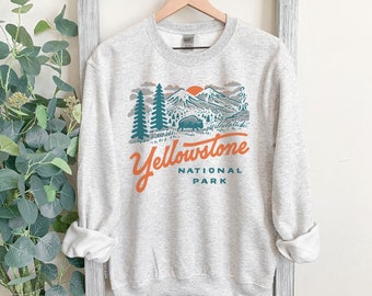 Yellowstone Crewneck National Park Bison Vintage Ash Unisex Sweatshirt