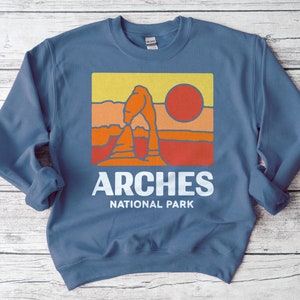 Arches National Park Vintage Blue Moab Utah Unisex Sweatshirt