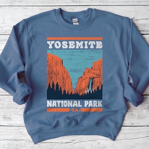 Vintage Yosemite National Park Classic California Blue Unisex Crewneck Sweatshirt