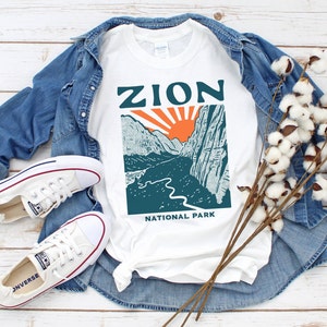 Vintage Zion T-shirt National Park Utah Mountain Unisex Tee