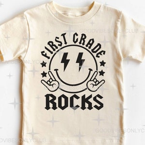 First Grade Rocks SVG PNG, retro blij gezicht, terug naar school, grappig kindershirt SVG, sublimatie ontwerp, digitale bestanden voor de Cricut en silhouet