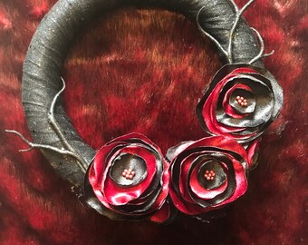 Gothic Red and Black Flower Wreath Table Decor