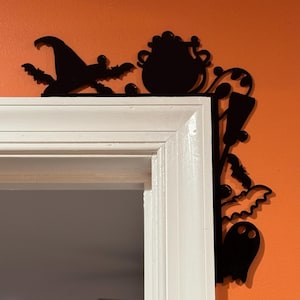 Witch, Cauldron, Ghosts Door Corner Hanger