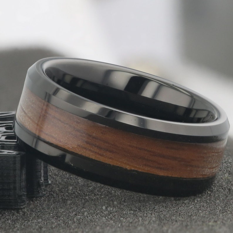 8mm Black Tungsten Carbide Red Wood Inlay Men/'s Wedding Band