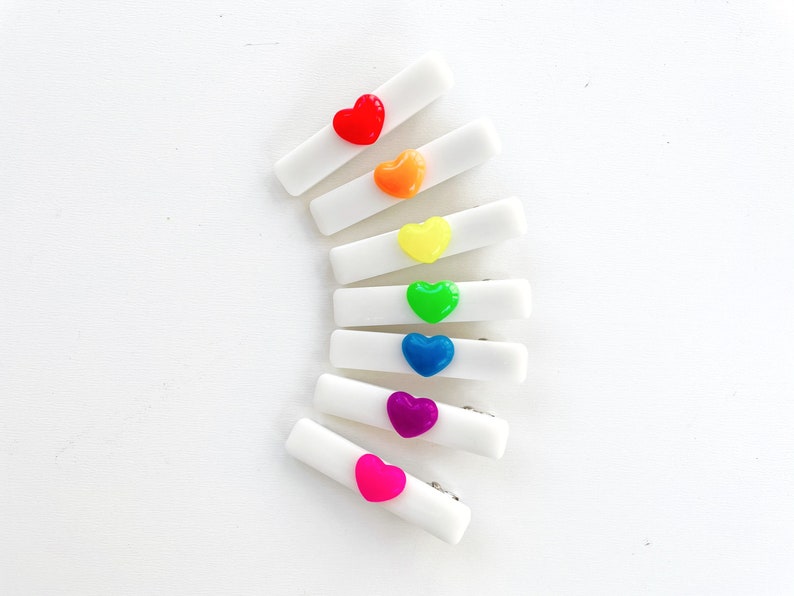 Alligator clip Neon Heart Clip Hair accessories White epoxy resin bar with a bright neon heart