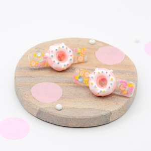 Donut Clips | Sweet sparkly resin bars with tiny donuts and confetti and topped with an iced donut | Alligator clip | Hair accessories