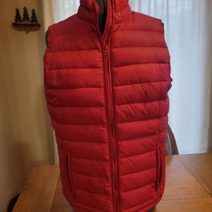 Vintage Lisa International 1980s 1990s Red 90% Down Feathers Puffer Vest Size M