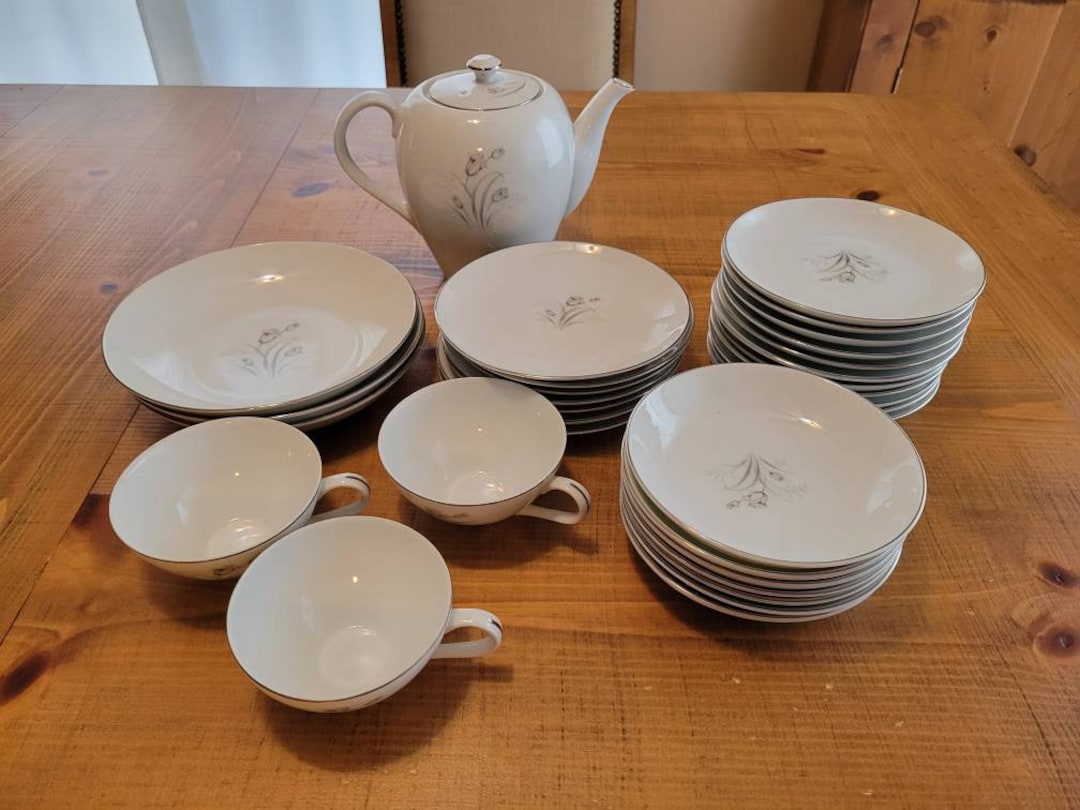 Vintage Creative Royal Elegance 32 Piece Set China Gray Flowers Made in