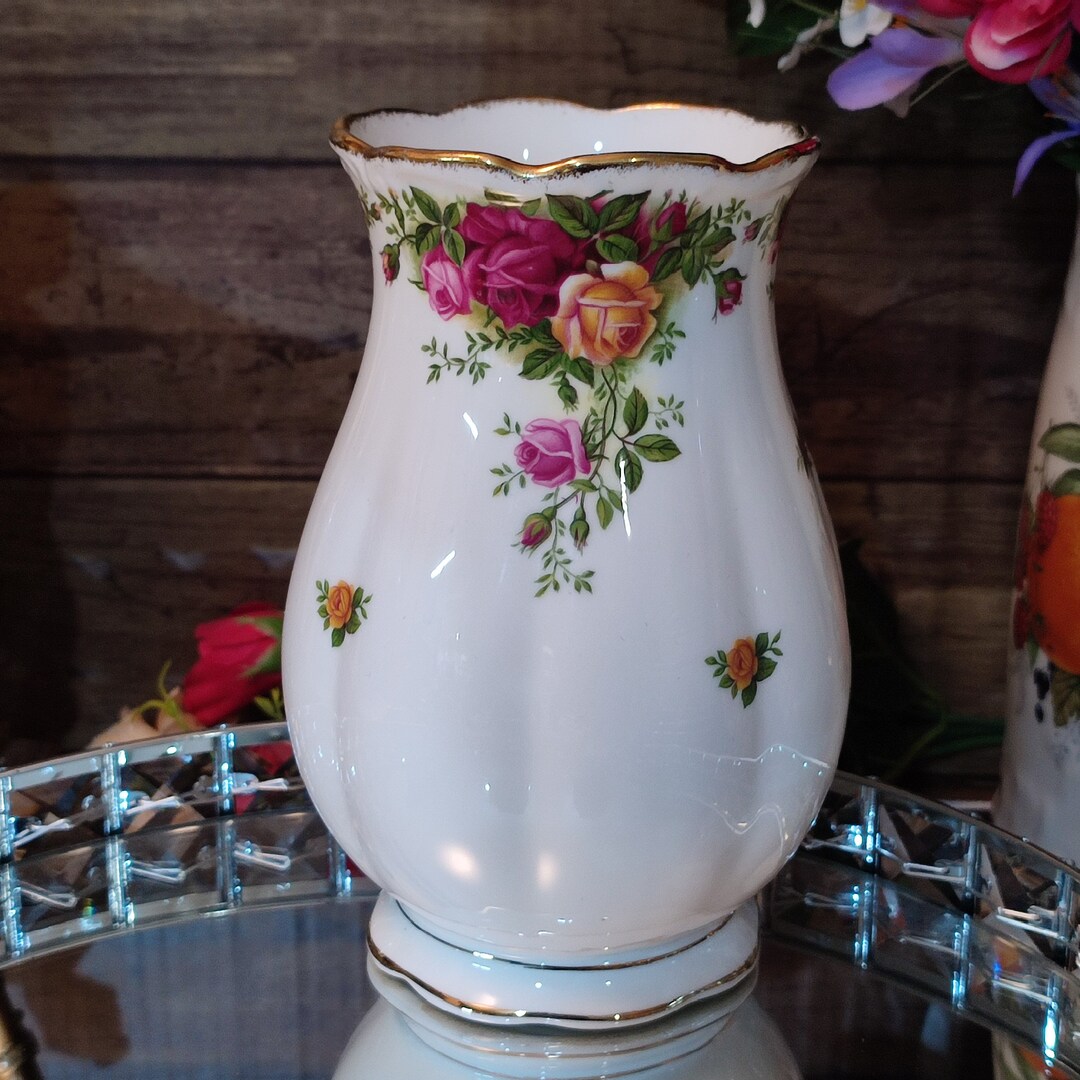 Vintage Royal Albert old Country Roses Vase 17cm Tall Etsy