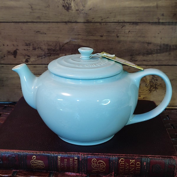 New "Le Creuset" Teapot 1L in Pale blue