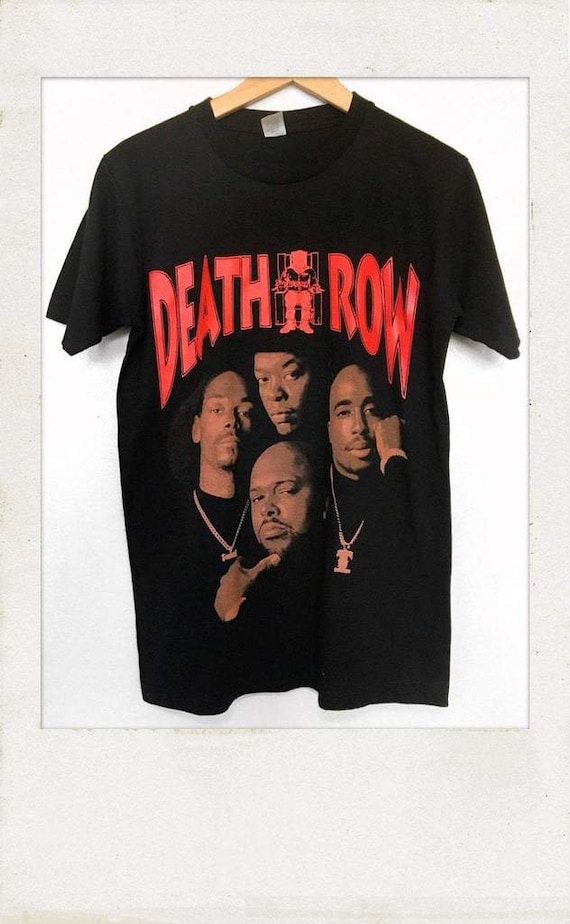 t shirt neck logo