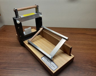 Uncle Andy's Soap Cutter - WIDE Wavy and Straight Blade Soap Loaf Cutter for Consistent, Uniform Cuts - Melt-and-Pour, HP, and CP Soaps