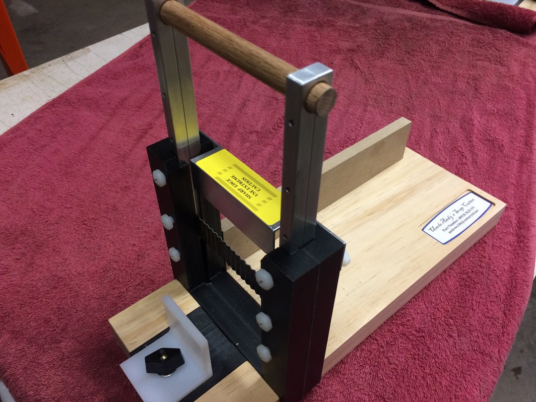 Uncle Andy's Soap Cutter Wavy Blade crinkle Cut Soap Loaf Cutter for