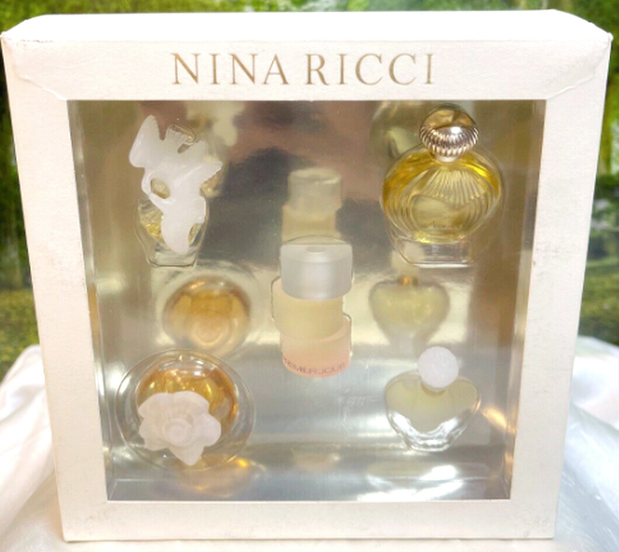 Vintage Nina Ricci Perfume Set, 5 Miniatures, Sealed in Box - Etsy