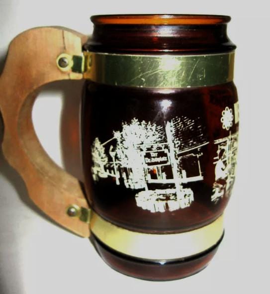 Vintage 60's Set Siesta Ware New York City &Hershey Park Mugs Brown Glass Wooden Handle  Genuine Souvenir Pennsylvania, New York Collectors