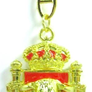Vintage Souvenir Spain shield keychain The coat of arms of Spain is the heraldic symbol that represents Spain Llavero escudo de España