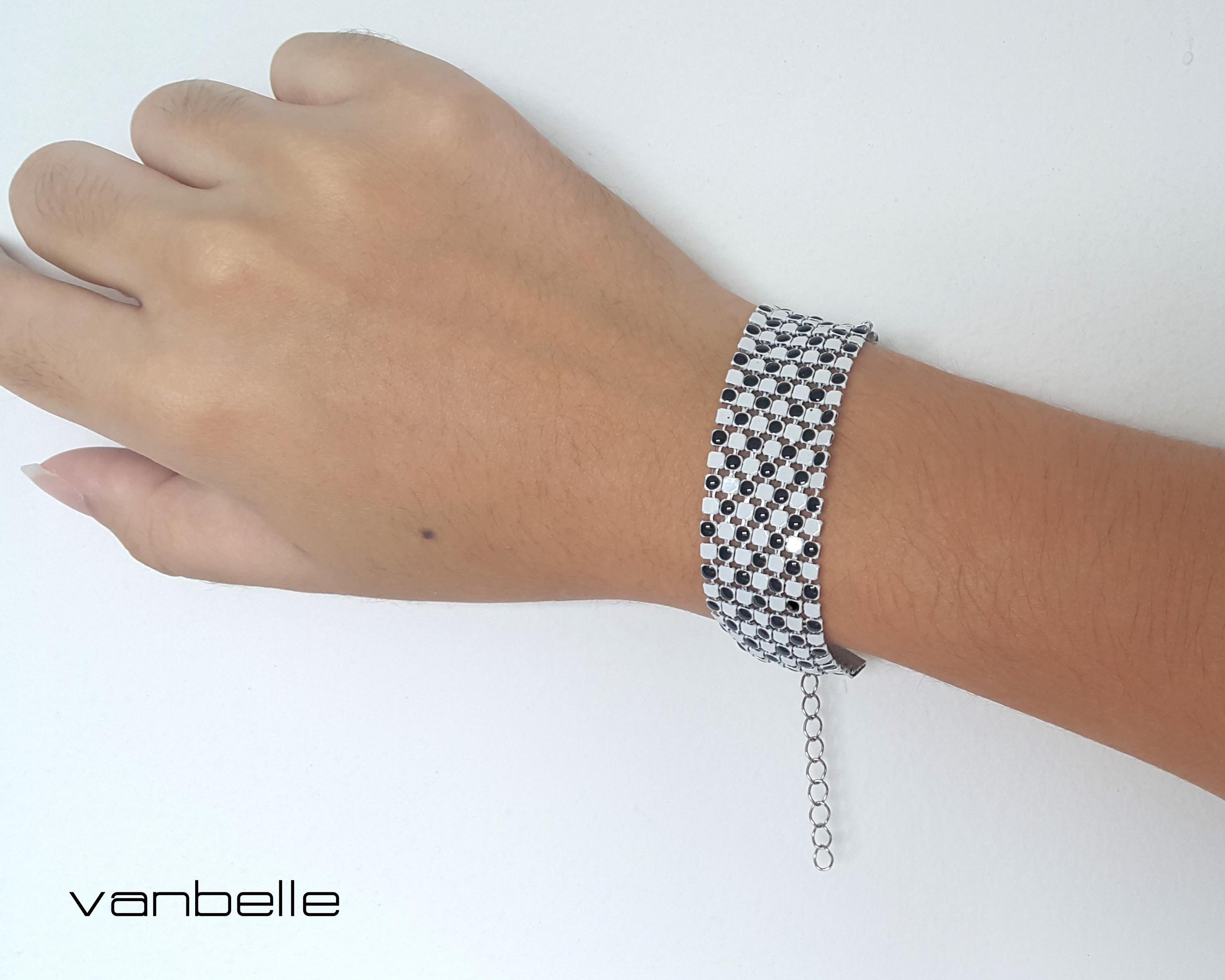 F1 inspired checkered flag bracelet