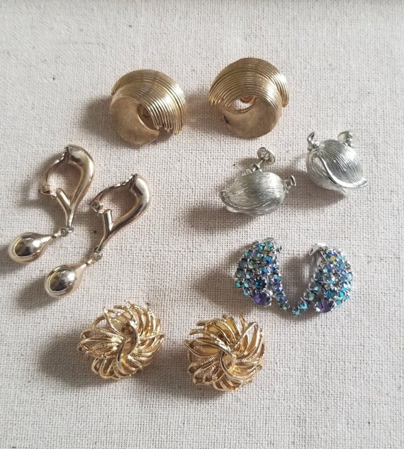 Amazing Lot of RARE Vintage Earrings and Clip on Earrings