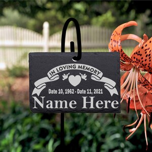 In Loving Memory Memorial Stone Slate Sign with Shepherd&#39;s Hook for Human Garden Marker Gravestone Laser Engraved Personalized Stand.