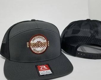 Aangepaste 7 Panel Trucker Hat | Aangepaste 7 Panel Hat | FLAT BILL Aangepaste geborduurde hoed | Geborduurd bedrijfslogo | Gepersonaliseerde Logo Flatbill