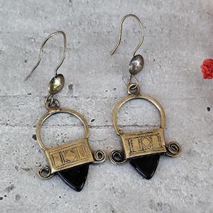 Tuareg silver earrings, Tuareg jewelry, black glass earrings