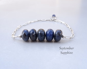 Saphir Armband, unbehandelter blauer Saphir Schmuck, blauer Saphir Armband, zierliches Armband, September Geburtsstein Armband, Geschenk für Mutter