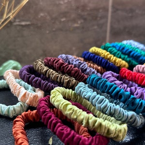 Seiden Satin Scrunchie: Weiches Haargummi, Viele Farben